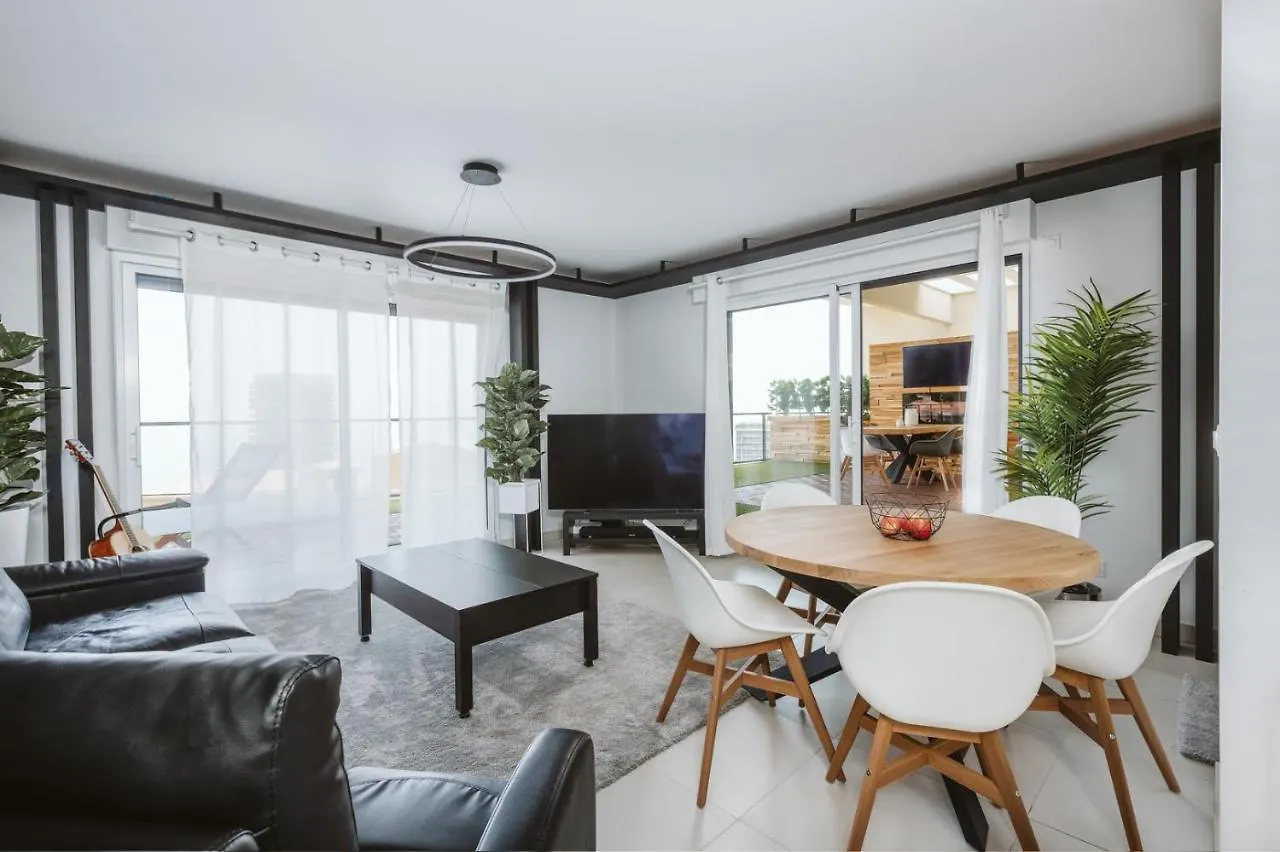 Monaco View, Pool, Garage, 100 M2 Terrace Apartment Beausoleil France
