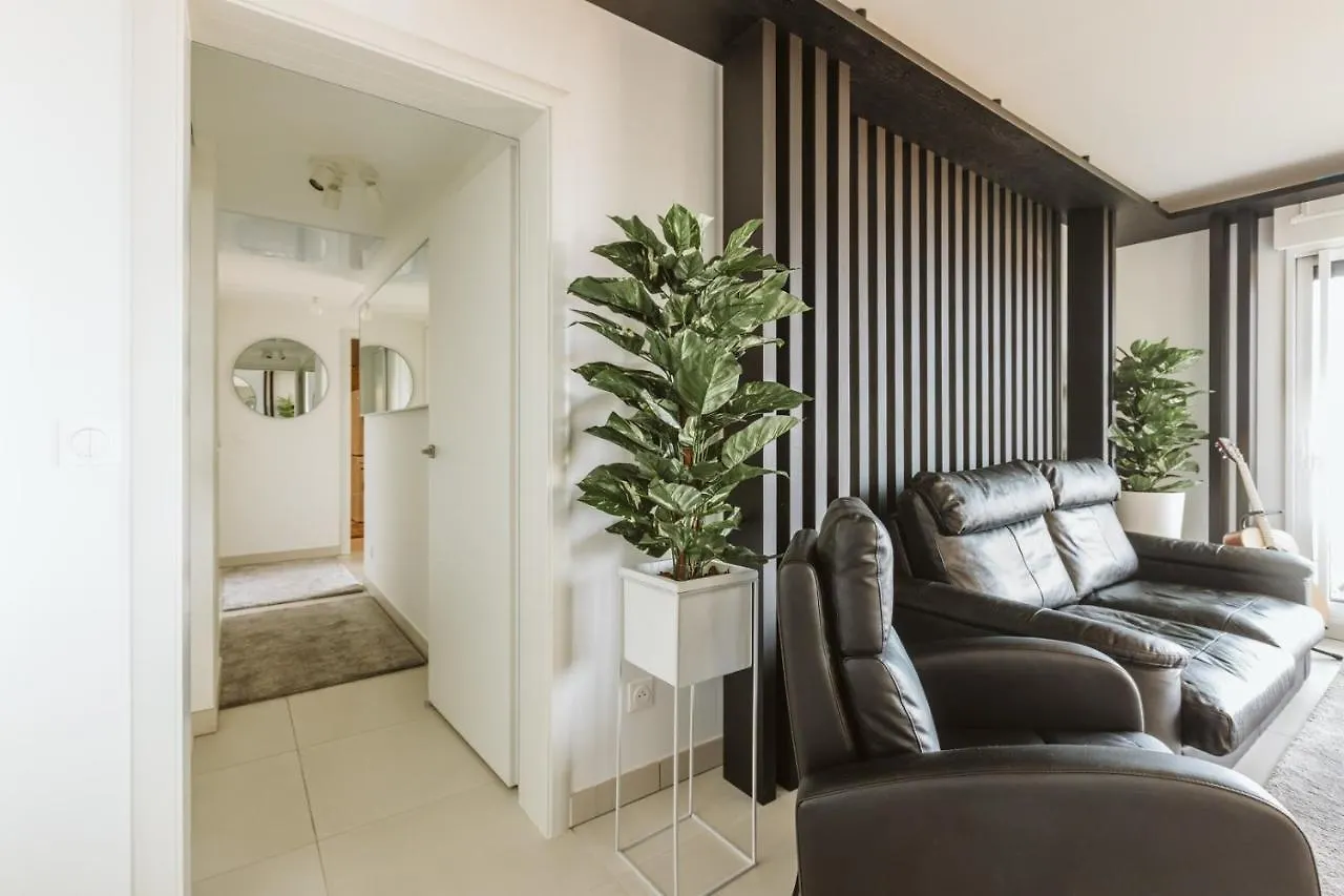 Monaco View, Pool, Garage, 100 M2 Terrace Apartment Beausoleil