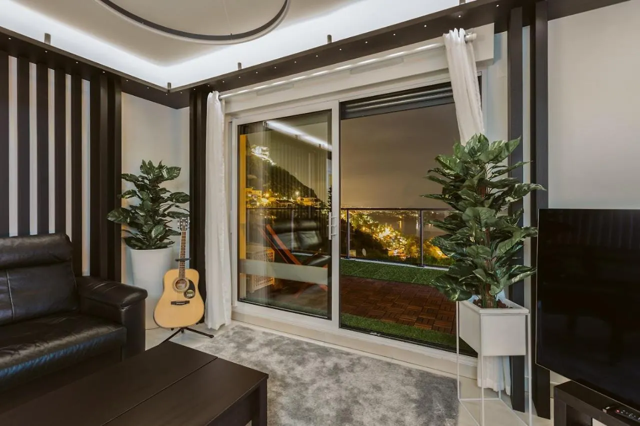Monaco View, Pool, Garage, 100 M2 Terrace Apartment Beausoleil