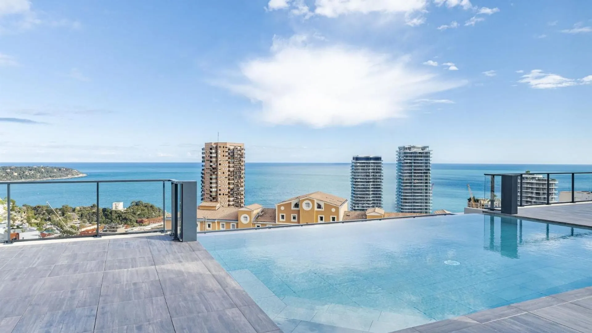 Monaco View, Pool, Garage, 100 M2 Terrace Apartment Beausoleil