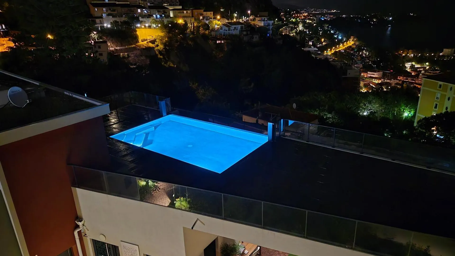 Monaco View, Pool, Garage, 100 M2 Terrace Apartment Beausoleil